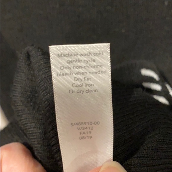 Athleta Slim Ribbed Sweater w Reflective Detail EUC - Picture 10 of 12